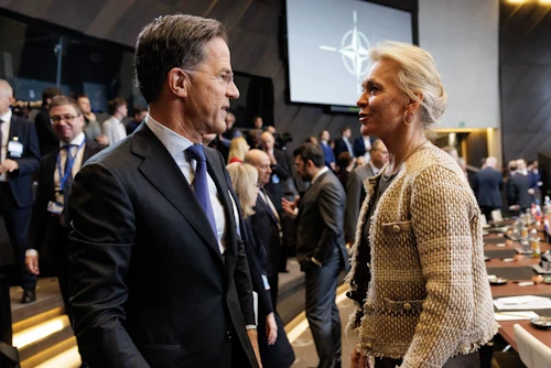 Þorgerður Katrín Gunnarsdóttir utanríkisráðherra ásamt Mark Rutte framkvæmdastjóra Atlantshafsbandalagsins.