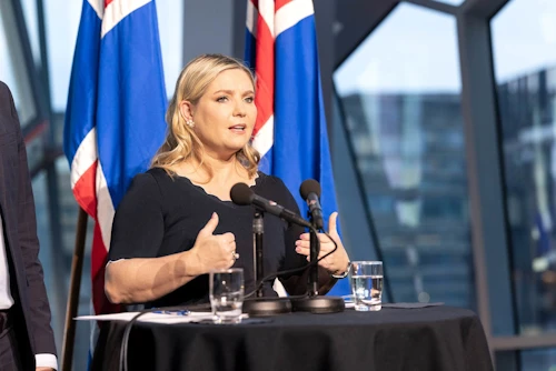 Menningar- og viðskiptaráðherra á kynningu ráðherranefndarinnar í Hörpu.