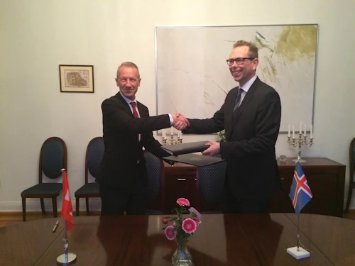 Undirritun yfirlýsingar í Osló þann 18. janúar 2016. Hermann Ingólfsson sendiherra Íslands og Rudolf Knoblauch sendiherra Sviss.