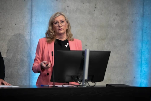 Alma D. Möller heilbrigðisráðherra