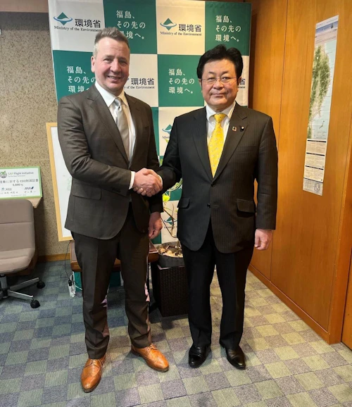 Guðlaugur Þór Þórðarson, umhverfis-, orku- og loftslagsráðherra, og Akihiro Nishimura , umhverfisráðherra Japan.