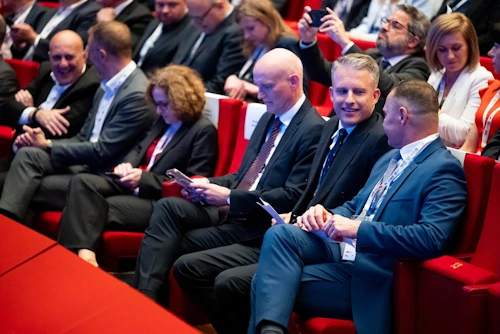Eyjólfur Ármannsson innviðaráðherra viðstaddur setningu alþjóðlegrar ráðstefnu um siglingamál (e. International Maritime Congress) í Szczecin í Póllandi.