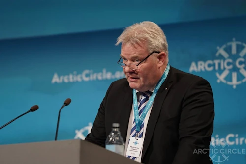 Sigurður Ingi Jóhannsson, samgöngu- og sveitarstjórnarráðherra, flytur ávarp í málstofu á Hringborði norðurslóða (Arctic Circle)