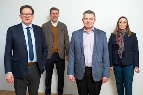 Kristján Þór Júlíusson, sjávarútvegs- og landbúnaðarráðherra, Bjarni Benediktsson, fjármála- og efnahagsráðherra, Gunnar Þorgeirsson, formaður Bændasamtaka Íslands, og Unnur Brá Konráðsdóttir, formaður samninganefndar ríkisins. 
