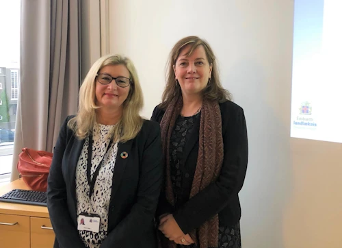 Alma D. Möller landlæknir og Svandís Svavarsdóttir heilbrigðisráðherra