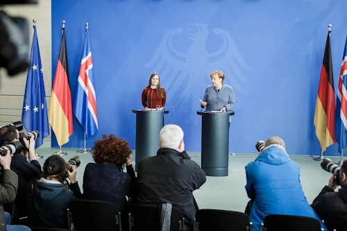 Katrín Jakobsdóttir, forsætisráðherra og Angela Merkel, kanslari Þýskalands funda í Berlín