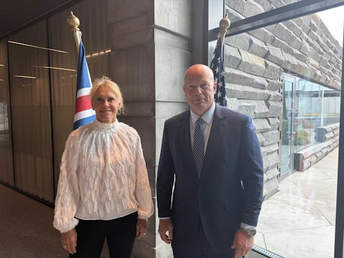 Þorgerður Katrín Gunnarsdóttir, utanríkisráðherra, og Matthew Whitaker, fastafullrúi Bandaríkjanna gagnvart Atlantshafsbandalaginu, hittust í utanríkisráðuneytinu á miðvikudag.
