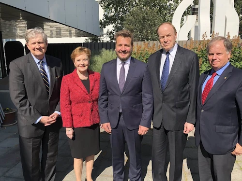 Guðlaugur Þór Þórðarson ásamt þingmönnunum fjórum: John Kennedy, Kay Granger, Richard Shelby og Doug Jones.