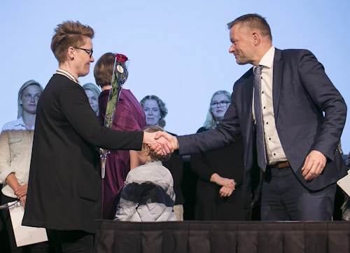 Ásta Kristín Benediktsdóttir ásamt ráðherra