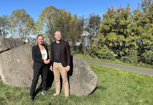 Kristín Soffía Jónsdóttir, framkvæmdastjóri Klaks, og Guðmundur Ingi Guðbrandsson, félags- og vinnumarkaðsráðherra.