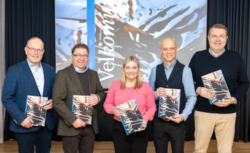 Pétur Óskarsson formaður SAF, Pétur Óskarsson framkvæmdastjóri Íslandsstofu, Lilja Dögg Alfreðsdóttir menningar- og viðskiptaráðherra, Arnar Már Ólafsson ferðamálastjóri og Jóhannes Þór Skúlason, framkvæmdastjóri Samtaka ferðaþjónustunnar