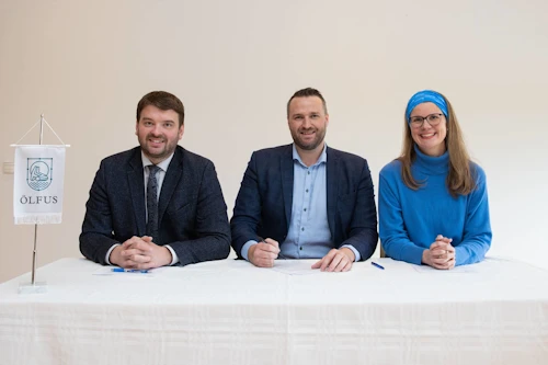 Ásmundur Einar Daðason, Grétar Ingi Erlendsson og Birna Þórarinsdóttir við undirritunina.
