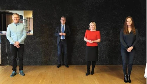 Frá undirritun viljayfirlýsingar um verkefnið í febrúar 2021. Helgi Rúnar Óskarsson frá Samtökum atvinnulífsins, Jón Atli Benediktsson rektor Háskóla Íslands, Lilja Alfreðsdóttir þá mennta- og menningarmálaráðherra og Íris Róbertsdóttir bæjarstjóri í Vestmannaeyjum.