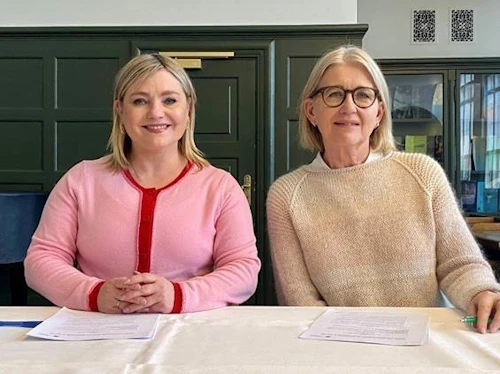 Lilja Alfreðsdóttir menningar- og viðskiptaráðherra og Sunneva Hafsteinsdóttir framkvæmdastjóri Handverks og hönnunar 