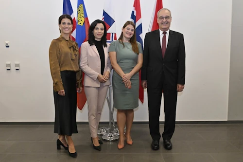 Þórdís Kolbrún Reykfjörð Gylfadóttir utanríkisráðherra, Dominique Hasler, utanríkisráðherra Liechtenstein, Cecilie Myrseth, viðskipta- og iðnaðarráðherra Noregs, og Guy Parmelin, efnahagsmálaráðherra Sviss.