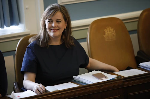 Svandís Svavarsdóttir heilbrigðisráðherra
