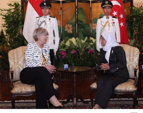 Sigríður Snævarr, sendiherra og frú Halimah Yakob, forseti Singapúr 