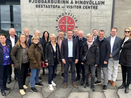 Guðlaugur Þór Þórðarson, umhverfis-, orku- og loftslagsráðherra, ásamt ráðuneytisstjóra, skrifstofustjórum og forstöðumönnum stofnana ráðuneytisins.