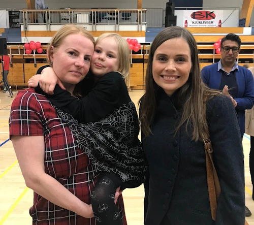 Katrín Jakobsdóttir, forsætisráðherra, og Monika Sienkiewicz, skólastjóri Pólska skólans
