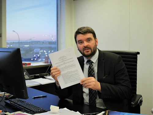 Ásmundur Einar með undirritaða reglugerð um NPA