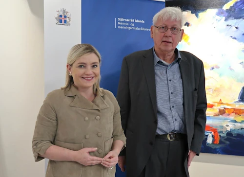Lilja Alfreðsdóttir mennta- og menningarmálaráðherra og Halldór Blöndal forseti Hins íslenzka fornritafélags.
