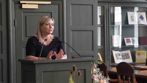 Lilja Dögg Alfreðsdóttir menningar- og viðskiptaráðherra ávarpaði styrkþega í Safnarhúsinu.