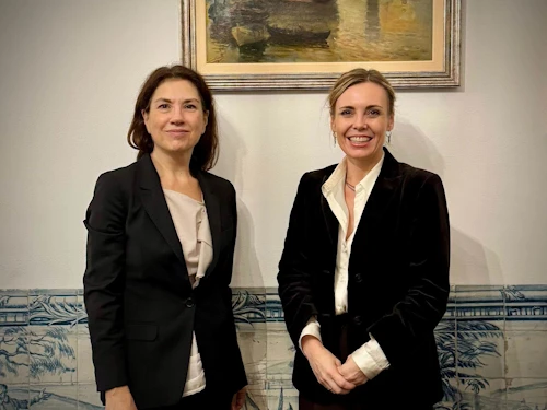 Af fundi sendiherra með skrifstofustjóra alþjóðapólitískra málefna í utanríkisráðuneyti Portúgals, Helenu Malcata.