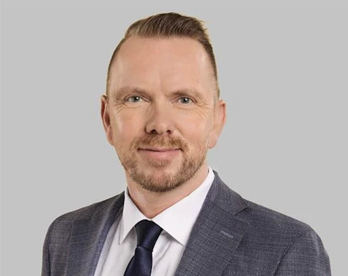 „Fram hafði komið að tíðni eftirlits með hjólastólalyftum gæti valdið miklum kostnaði, ekki síst fyrir þá einstaklinga sem þurfa á slíkum lyftum að halda á heimilum sínum," segir Ragnar Þór Ingólfsson, félags- og húsnæðismálaráðherra.