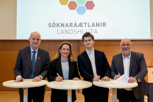 Norðurland vestra: Eyjólfur Ármannsson samgöngu- og sveitarstjórnarráðherra, Katrín M. Guðjónsdóttir, framkvæmdastjóri SSNV, Jóhann Páll Jóhannsson umhverfis-, orku- og loftslagsráðherra og Logi Einarsson menningar-, nýsköpunar- og háskólaráðherra.