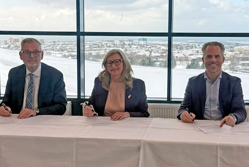 Heilbrigðisráðherra við störf á árum áður, ljósmyndari óþekktur. 