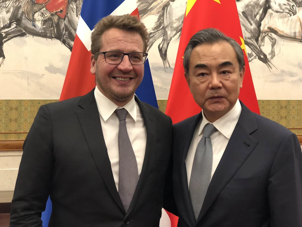 Guðlaugur Þór Þórðarson og Wang Yi, utanríkisráðherra Kína