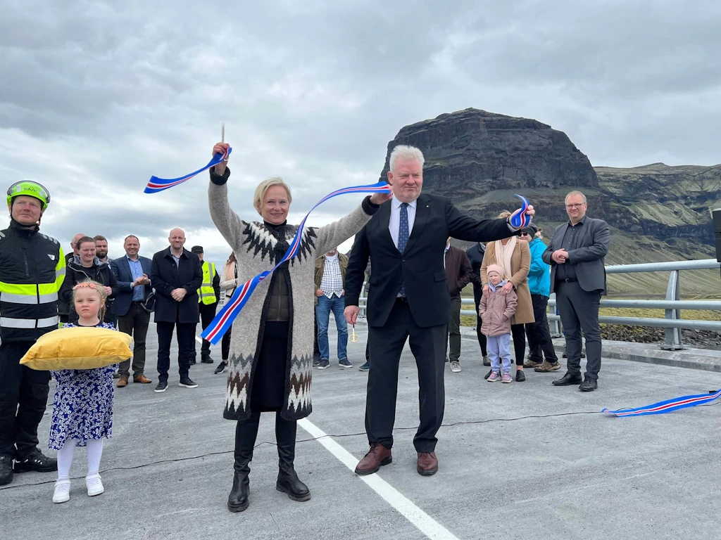 {image.Description}