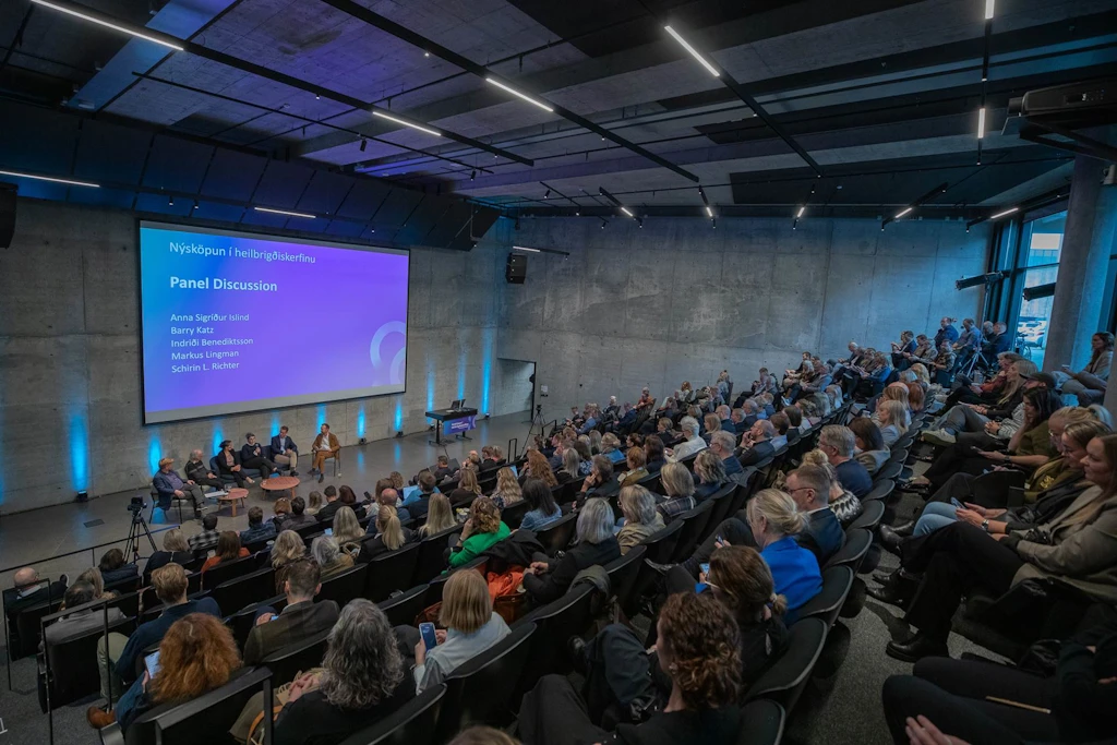 Frá nýsköpunarráðstefnu heilbrigðisráðuneytis og menningar-, nýsköpunar- og háskólaráðuneytisins í Grósku 1. október