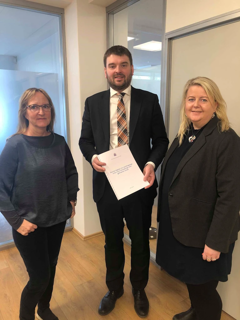 {image.Description}