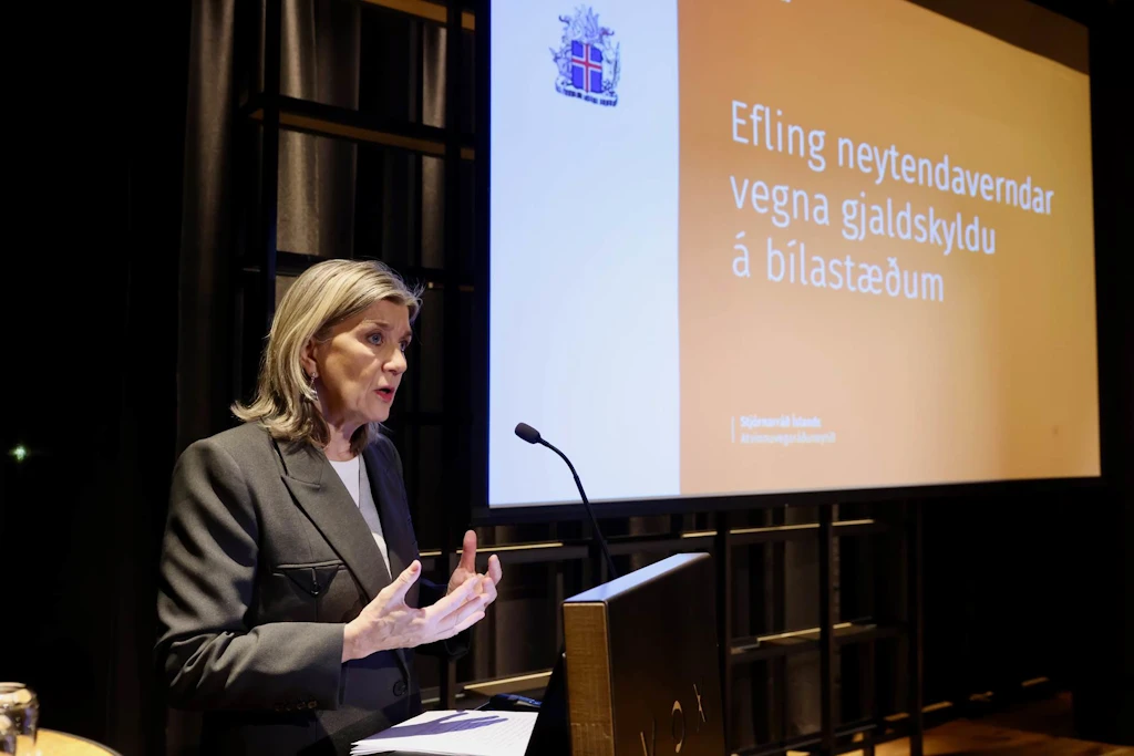 Atvinnuvegaráðherra mælti fyrir frumvarpi til nýrra markaðssetningarlaga í nóvember sl.
