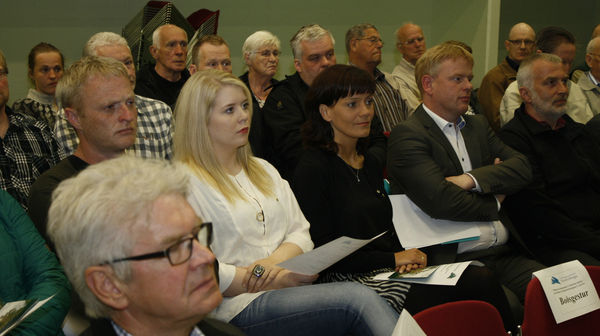 Málþing um samgöngumál á Vestfjörðum var vel sótt. Málþing um samgöngumál á Vestfjörðum var vel sótt.